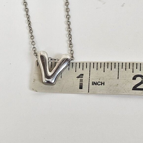 Vintage Sarah Coventry Initial V Pendant Silver Tone Chain Choker Necklace‎ - Picture 6 of 11